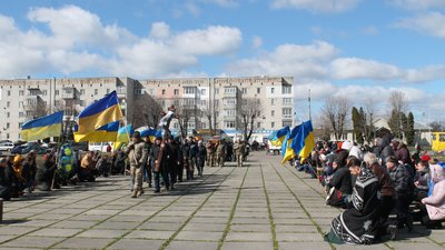 Громада на Черкащині попрощалася з захисником Громада на Черкащині попрощалася з захисником