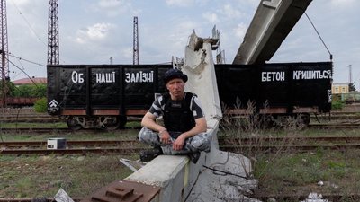 Напис Гамлет Зіньківський залишив на вагоні у Лимані на Донеччині