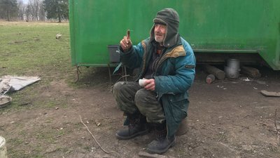 Без грошей і документів: на Тернопільщині чоловік отримав першу виплату у 82 роки