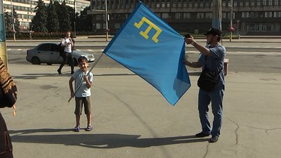 У Запоріжжі відзначили День кримськотатарського прапора