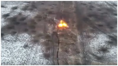 Українські артилеристи під Соледаром розбили позицію росіян — відео з дрона