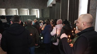 прощання із загиблим подружжям прощання із загиблим подружжям