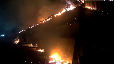 На Одещині спалахнув бетонний ангар: що відомо На Одещині спалахнув бетонний ангар: що відомо