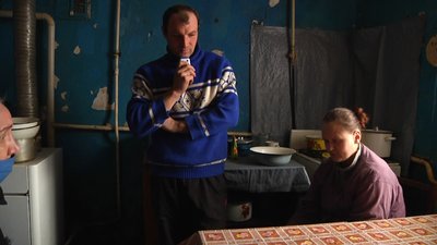 У Житомирі 5 малолітніх дітей повторно вилучили з родини – кілька днів були без нагляду матері У Житомирі 5 малолітніх дітей повторно вилучили з родини – кілька днів були без нагляду матері