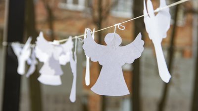 "Ангели пам'яті". У Чернівцях вшанували пам'ять Героїв Небесної Сотні "Ангели пам'яті". У Чернівцях вшанували пам'ять Героїв Небесної Сотні