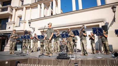 В Ужгороді з концертом виступив оркестр 128-ї гірсько-штурмової Закарпатської бригади