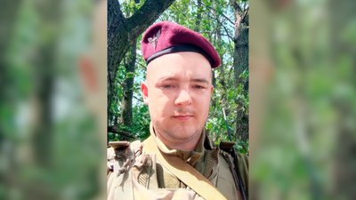 На Чернігівщині поховали Сергія Ковтуна та Дмитра Кагадія, які загинули при виконанні бойових завдань на Донеччині На Чернігівщині поховали Сергія Ковтуна та Дмитра Кагадія, які загинули при виконанні бойових завдань на Донеччині