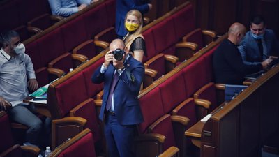 "Літописець" парламенту: історія рівнянина, який став фотокором у Верховній раді "Літописець" парламенту: історія рівнянина, який став фотокором у Верховній раді