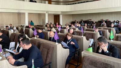 Черкаські депутати не підтримали петицію про зменшення вартості проїзду у громадському транспорті Черкаські депутати не підтримали петицію про зменшення вартості проїзду у громадському транспорті
