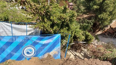 Хвиля води у приватному секторі: у Харкові прорвало трубу водоканалу Хвиля води у приватному секторі: у Харкові прорвало трубу водоканалу