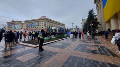 У центрі Харкова відтворили атмосферу Майдану до восьмої річниці Революції гідності У центрі Харкова відтворили атмосферу Майдану до восьмої річниці Революції гідності