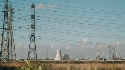 Прильоти у Коростені: місто не менше доби буде без світла, тепла та води. Коростенський район теж без енергопостачання