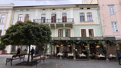 У Чернівцях відреставрували фасади трьох історичних будівель У Чернівцях відреставрували фасади трьох історичних будівель