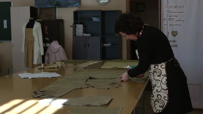 У Рівному дистанційне навчання поєднали з пошиттям жилетів для бійців У Рівному дистанційне навчання поєднали з пошиттям жилетів для бійців