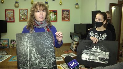 На Житомирщині вихованці художньої школи презентують більше сотні власних картин На Житомирщині вихованці художньої школи презентують більше сотні власних картин