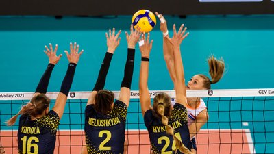 Жіноча збірна України всуху програла у стартовому матчі на чемпіонаті Європи з волейболу