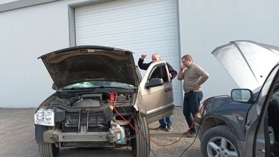 Позашляховики для ЗСУ: тернопільські волонтери отримали допомогу Позашляховики для ЗСУ: тернопільські волонтери отримали допомогу