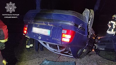 У Сумах водій перекинувся на авто: що сталося У Сумах водій перекинувся на авто: що сталося