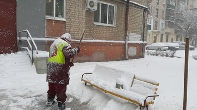 Хурделиця на Харківщині: на дороги висипали 50 тонн солі Хурделиця на Харківщині: на дороги висипали 50 тонн солі