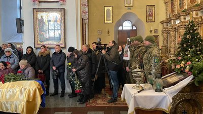 У Полтаві попрощалися із двома загиблими солдатами