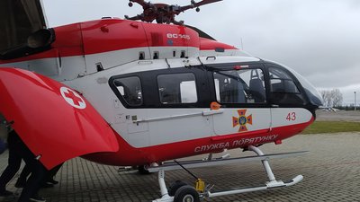 Вертоліт ДСНС, який використовували для транспортування екстрених хворих. Архів 2021 рік. Вертоліт ДСНС, який використовували для транспортування екстрених хворих. Архів 2021 рік.
