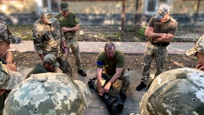 Вчились захоплювати ДРГ та стріляти з гранатометів: волинські прикордонники удосконалювали вміння Вчились захоплювати ДРГ та стріляти з гранатометів: волинські прикордонники удосконалювали вміння