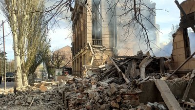 Руйнування після російського обстрілу у Слов'янську 27 жовтня 2026 року