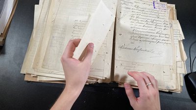 Майже 300 мільярдів аркущів. Працівники держархіву Миколаївської області відцифровують документи Майже 300 мільярдів аркущів. Працівники держархіву Миколаївської області відцифровують документи