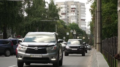 Чернігівський перевізник отримав штраф за перевищення швидкості, хоча за кермом був його водій