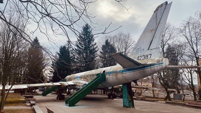 Допомога ЗСУ: літак у міському парку відпочинку Житомира готують до благодійного квесту Допомога ЗСУ: літак у міському парку відпочинку Житомира готують до благодійного квесту