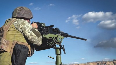 Український військовослужбовець, армія, фронт