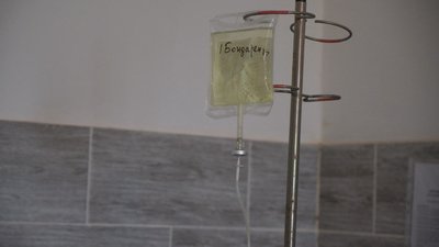 "Важких хворих немає": як у лікарні на Вінниччині надають допомогу пацієнтам з COVID-19 "Важких хворих немає": як у лікарні на Вінниччині надають допомогу пацієнтам з COVID-19