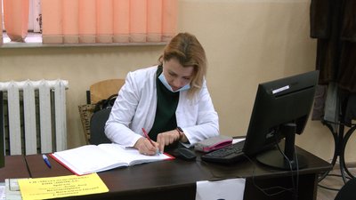 "Найбільший пік – вересень-жовтень": репортаж з центру вакцинації у Франківську "Найбільший пік – вересень-жовтень": репортаж з центру вакцинації у Франківську