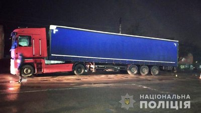 Дві смерті за годину: на Рівненщині у аваріях загинули велосипедист та пішохід Дві смерті за годину: на Рівненщині у аваріях загинули велосипедист та пішохід