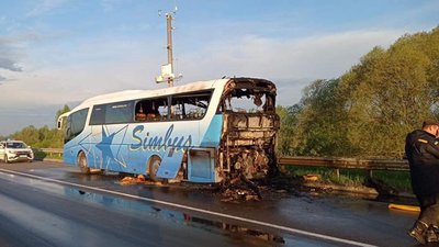 На Львівщині під час руху загорівся рейсовий автобус