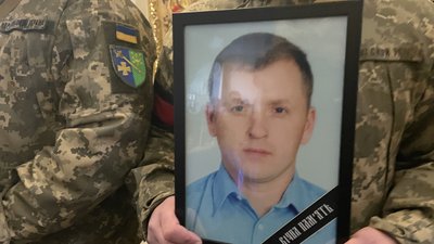 На війні полягли бійці з Полтави Віктор Конюшенко та Сергій Почеп: з ними попрощалися рідні На війні полягли бійці з Полтави Віктор Конюшенко та Сергій Почеп: з ними попрощалися рідні