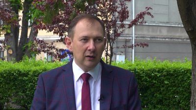 Українці змінили ставлення до НАТО та ЄС: експерт з Тернополя