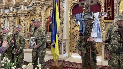 У Полтаві попрощалися із Володимиром Пазенко, який загинув на війні з РФ У Полтаві попрощалися із Володимиром Пазенко, який загинув на війні з РФ