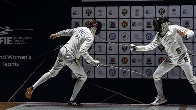 Чоловіча збірна України – на Олімпіаді в фехтуванні на шпагах. Це єдина командна ліцензія