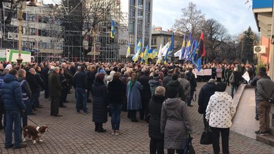 Франківці вийшли на акцію протесту напередодні нормандської зустрічі