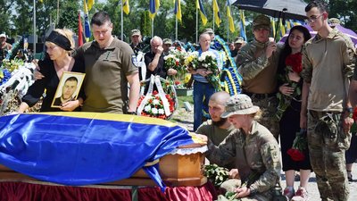 У Кам'янці-Подільському попрощалися із загиблим бійцем з Херсонщини Романом Пирогом