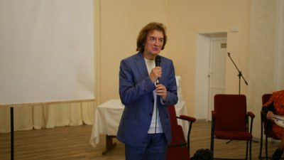 На Тернопільщині презентували книгу про Назарія Яремчука На Тернопільщині презентували книгу про Назарія Яремчука