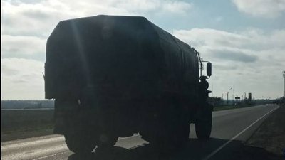 Російська військова вантажівка