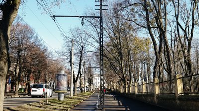 Який вигляд мала вулиця Садова у Чернівцях понад століття тому Який вигляд мала вулиця Садова у Чернівцях понад століття тому
