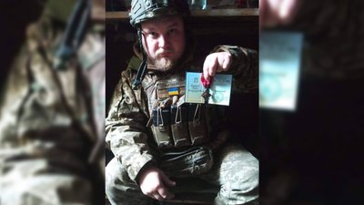 На Чернігівщині попрощалися з двома захисниками, які загинули в боях на Харківщині та Донеччині На Чернігівщині попрощалися з двома захисниками, які загинули в боях на Харківщині та Донеччині