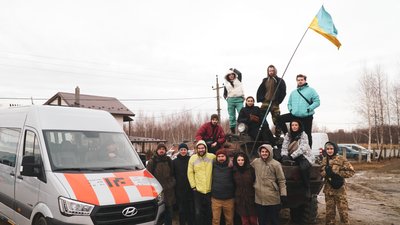 "Не панікуй! Готуйся!". Актори Франківського драмтеатру взяли участь у вишколі з цивільної оборони