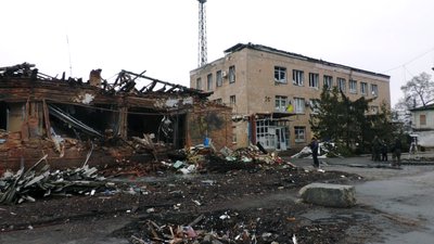 Кувалда, шокери та автомати: свідчення жителів Вовчанська, які пережили катування під час окупації Кувалда, шокери та автомати: свідчення жителів Вовчанська, які пережили катування під час окупації