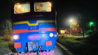 На Івано-Франківщині під колесами потяга загинула жінка На Івано-Франківщині під колесами потяга загинула жінка