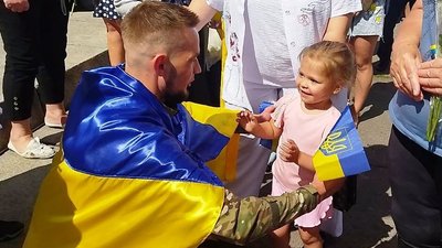 У Багачевській громаді зустріли звільненого з полону захисника