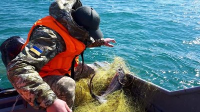 На Херсонщині прикордонники виявили браконьєрську сітку з уловом на 200 тисяч гривень